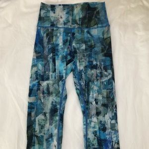 Lululemon cropped leggings